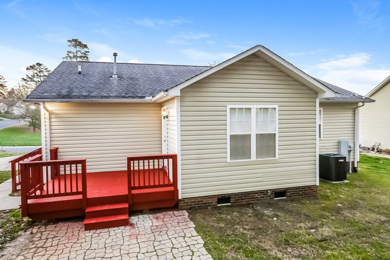 1,750/Mo, 950 Piney Church Rd Concord, NC 28025 Rear View