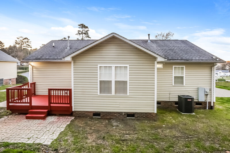 1,750/Mo, 950 Piney Church Rd Concord, NC 28025 Rear View 2