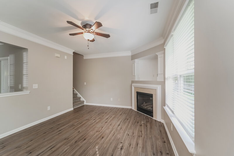2,100/Mo, 8132 Rolling Meadows Ln Huntersville, NC 28078 Living Room View 2