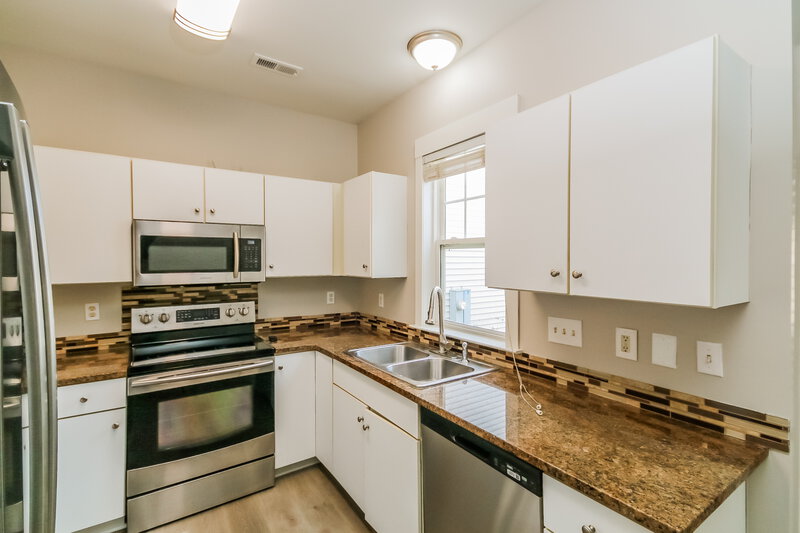 3,170/Mo, 11318 Deer Ridge Ln Charlotte, NC 28277 Kitchen View 2