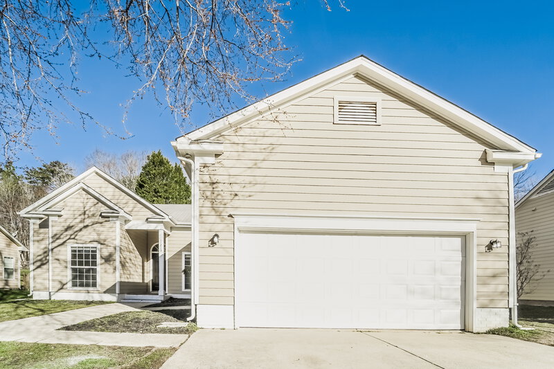2,300/Mo, 11213 Clayford Rdg Charlotte, NC 28215 External View