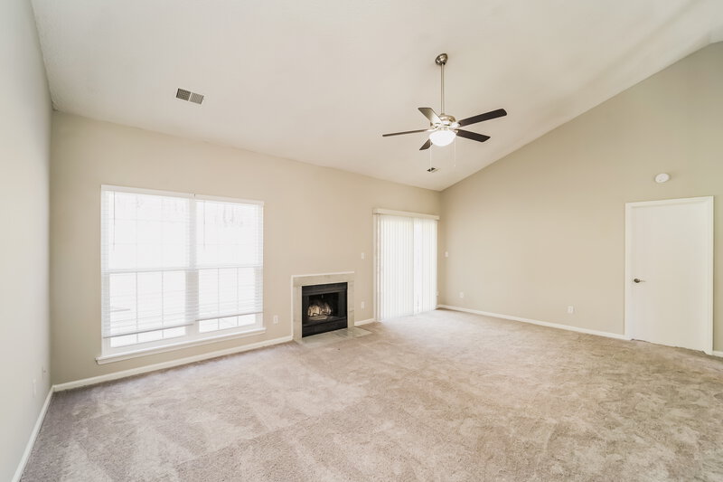 2,300/Mo, 11213 Clayford Rdg Charlotte, NC 28215 Misc View 3
