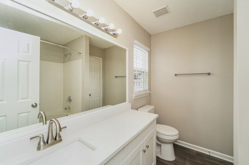 2,300/Mo, 8232 Fox Swamp Rd Charlotte, NC 28215 Misc View 12