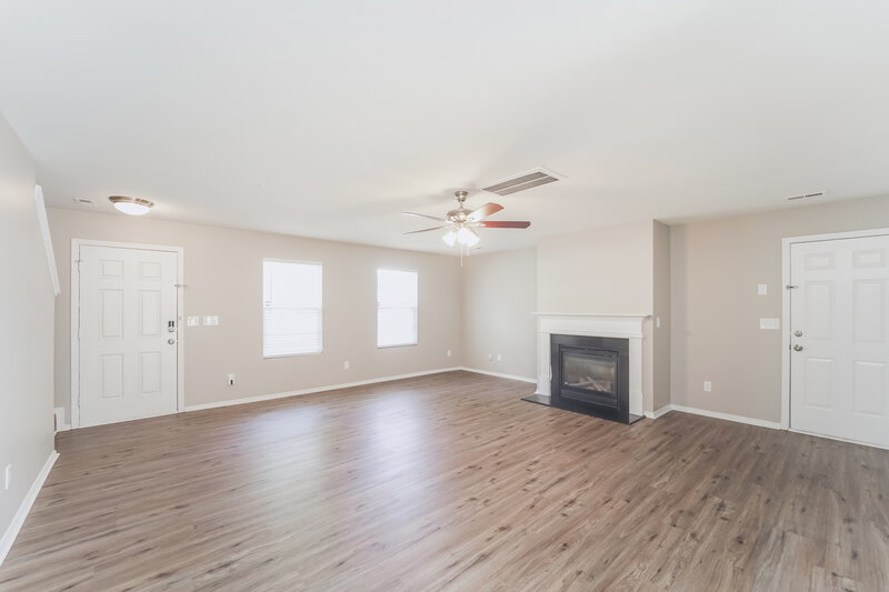 2,800/Mo, 12418 Dervish Ln Charlotte, NC 28269 Living Room View 2