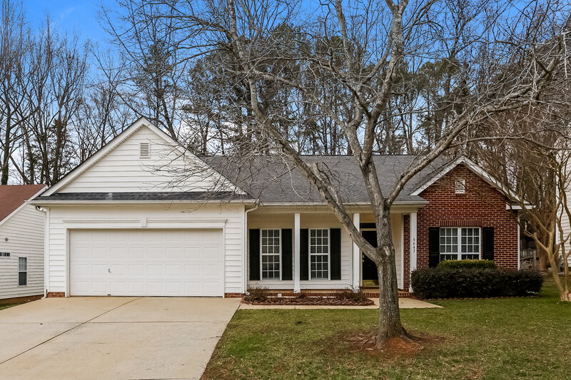 2,100/Mo, 6647 Reedy Creek Rd Charlotte, NC 28215 External View