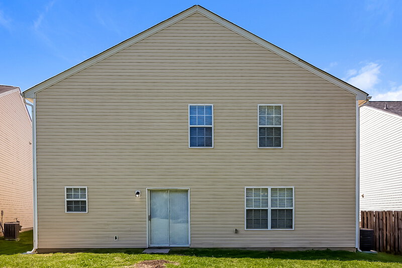 2,480/Mo, 6930 Wandering Creek Dr Charlotte, NC 28216 Rear View