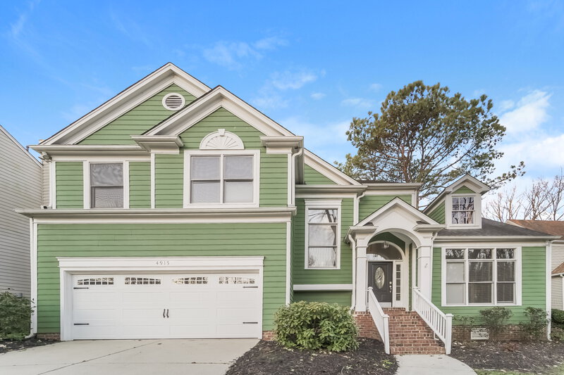 0/Mo, 4915 Benthaven Ln Charlotte, NC 28269 Front View