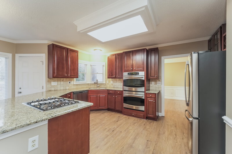 0/Mo, 4915 Benthaven Ln Charlotte, NC 28269 Kitchen View