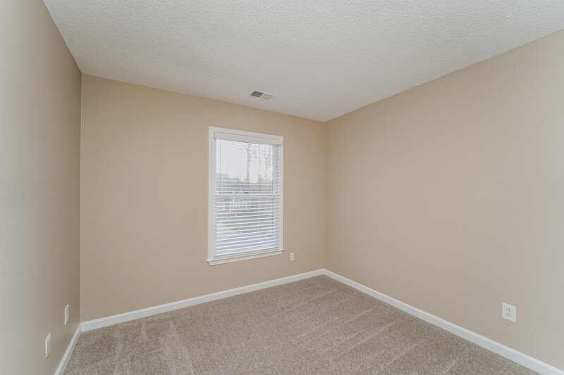 0/Mo, 4915 Benthaven Ln Charlotte, NC 28269 Bedroom View 3