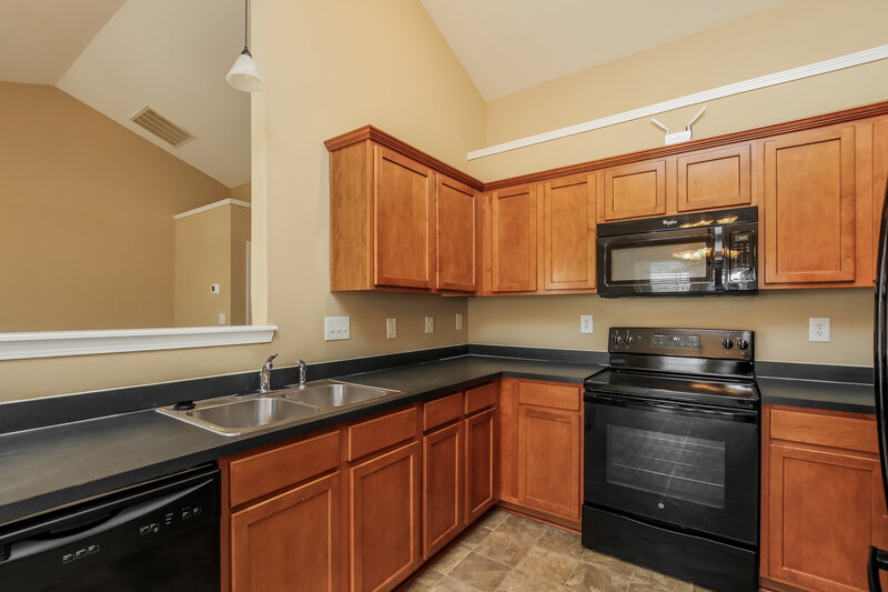 1,885/Mo, 12935 Deaton Hill Dr Charlotte, NC 28269 Kitchen View