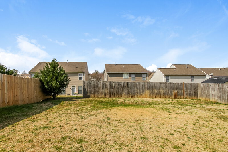 1,885/Mo, 12935 Deaton Hill Dr Charlotte, NC 28269 Rear View