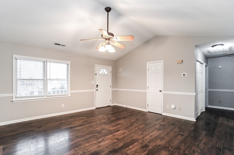 1,690/Mo, 3100 Faircroft Way Monroe, NC 28110 Living Room View