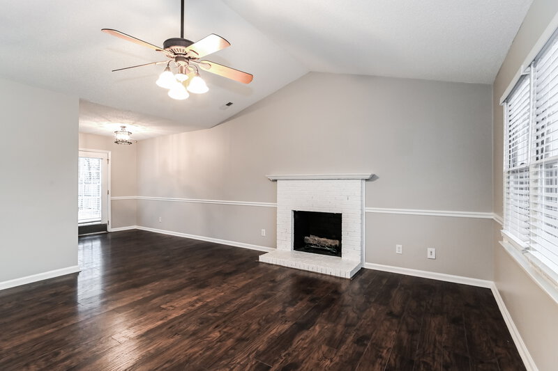 1,690/Mo, 3100 Faircroft Way Monroe, NC 28110 Living Room View 3