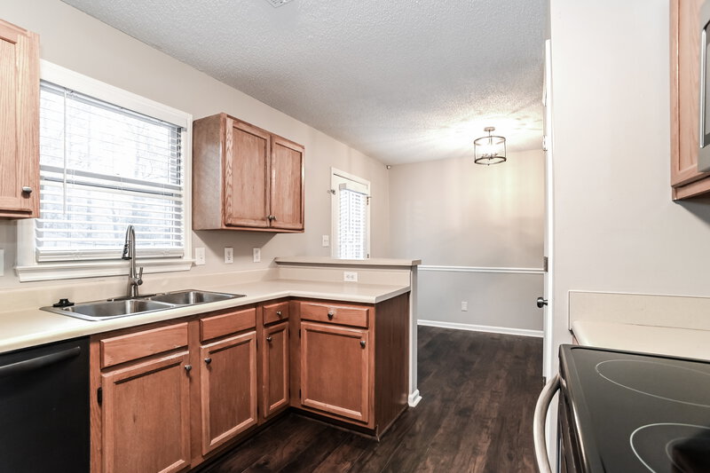 1,690/Mo, 3100 Faircroft Way Monroe, NC 28110 Kitchen View