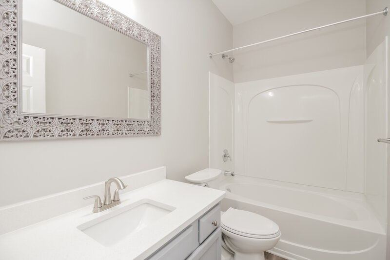 2,360/Mo, 13036 Neely Glen Dr Charlotte, NC 28278 Bathroom View