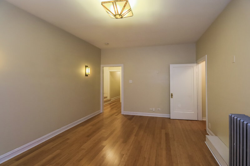 0/Mo, 818 Washington Blvd G OAK PARK, IL 60302 Dining Room View 7