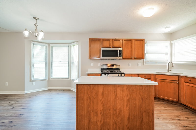 2,470/Mo, 1080 Mill Park Dr Marysville, OH 43040 Kitchen View 3