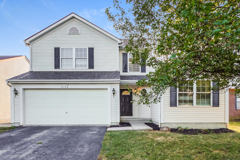 2,140/Mo, 3174 Gallant Dr Columbus, OH 43232 External View