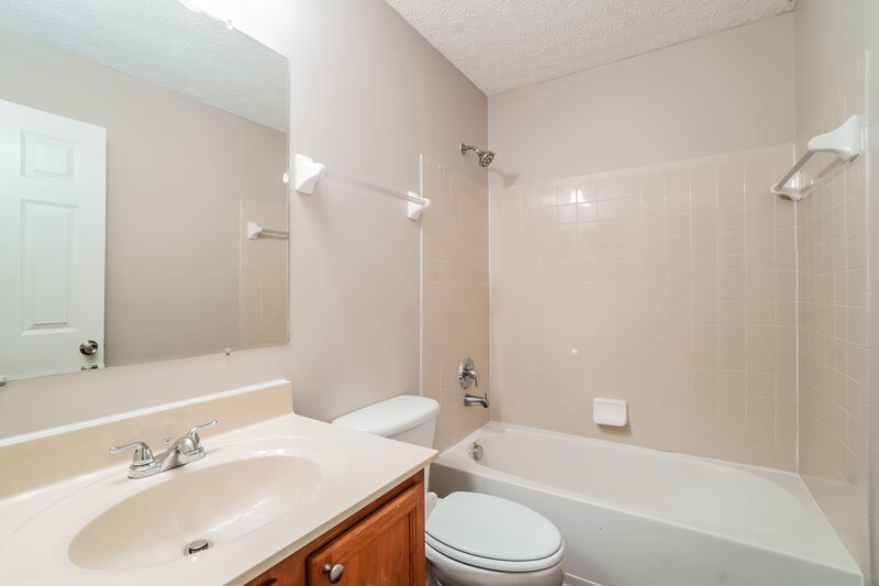 2,140/Mo, 3174 Gallant Dr Columbus, OH 43232 Misc View 12