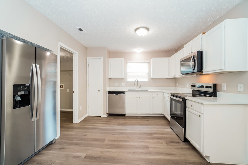 1,910/Mo, 2563 Bristlecone Ln Grove City, OH 43123 Kitchen View 2