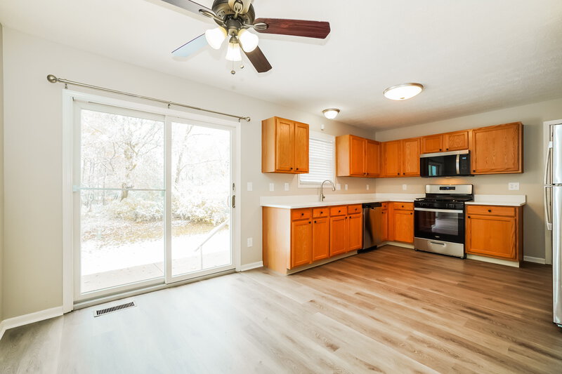 2,290/Mo, 7140 Calusa Dr Reynoldsburg, OH 43068 Dining Room View