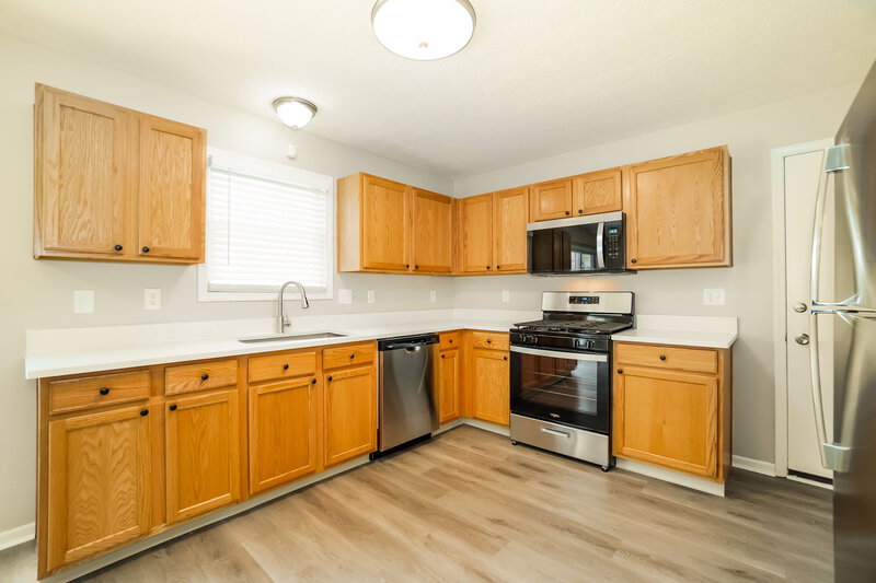 2,290/Mo, 7140 Calusa Dr Reynoldsburg, OH 43068 Kitchen View