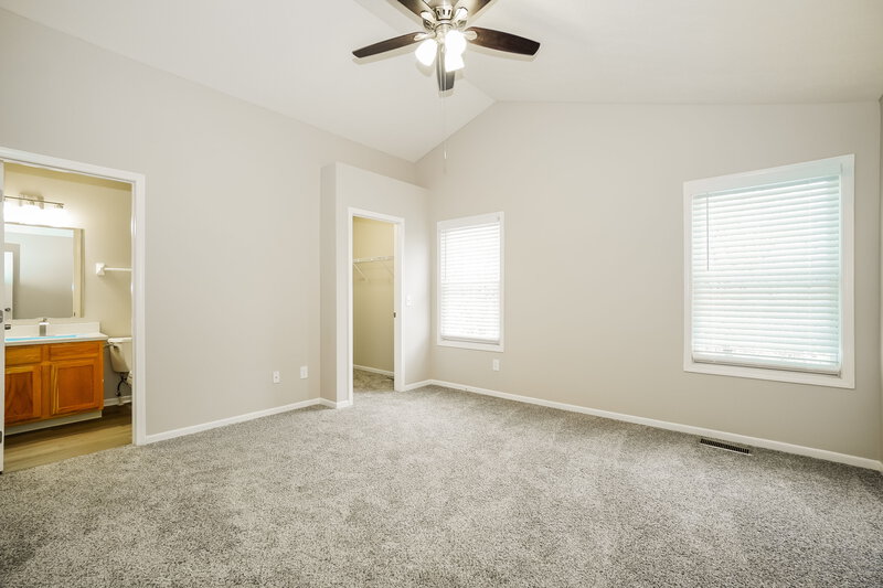 2,290/Mo, 7140 Calusa Dr Reynoldsburg, OH 43068 Main Bedroom View