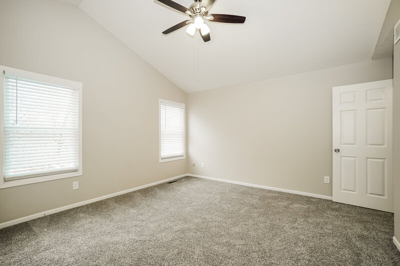 2,290/Mo, 7140 Calusa Dr Reynoldsburg, OH 43068 Main Bedroom View 3