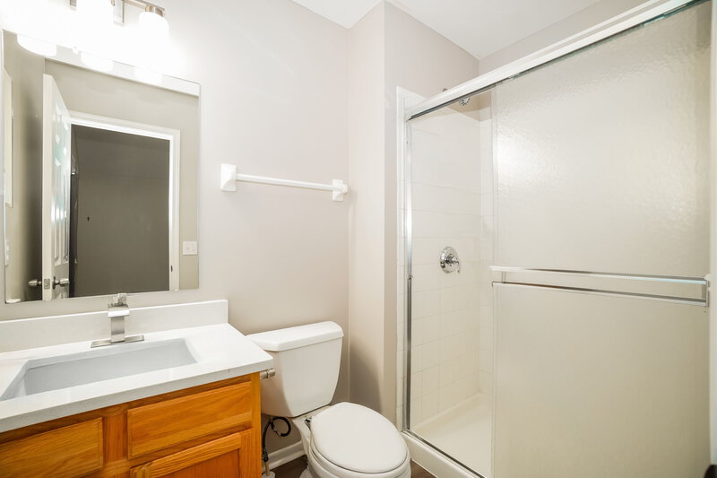 2,290/Mo, 7140 Calusa Dr Reynoldsburg, OH 43068 Main Bathroom View