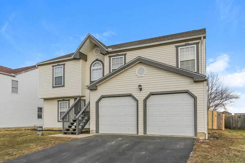 2,555/Mo, 5708 Canal Bridge Dr Canal Winchester, OH 43110 Front View