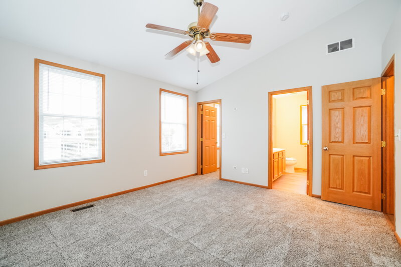 2,165/Mo, 3175 Weeping Spruce Dr Grove City, OH 43123 Main Bedroom View