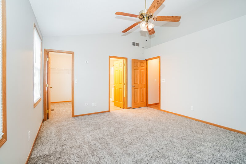 2,165/Mo, 3175 Weeping Spruce Dr Grove City, OH 43123 Main Bedroom View 2