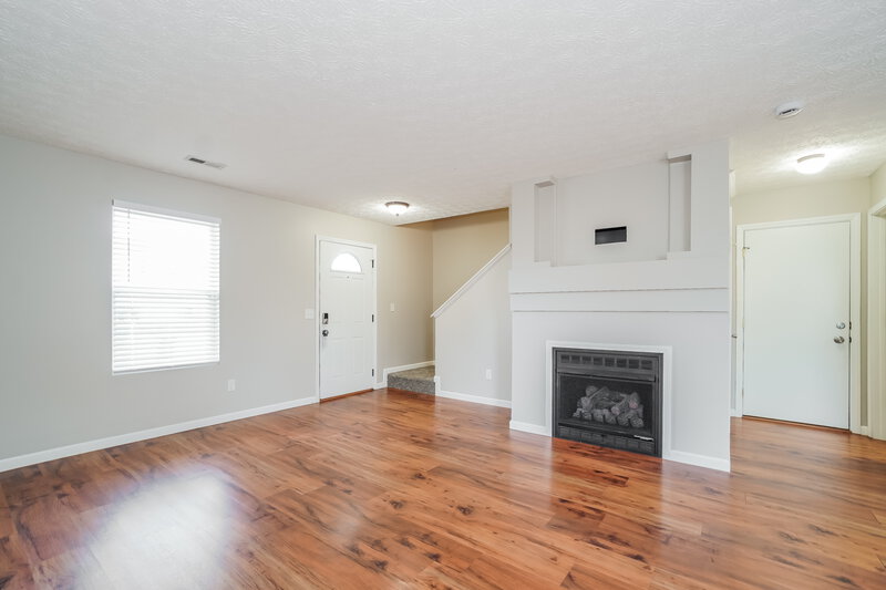 2,460/Mo, 5439 Rockhurst Dr Canal Winchester, OH 43110 Living Room View 2