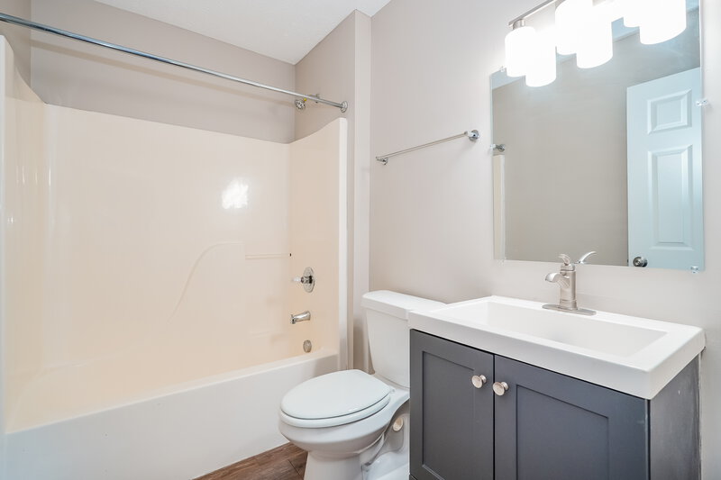 2,345/Mo, 1417 Fahy Dr Columbus, OH 43223 Bathroom View