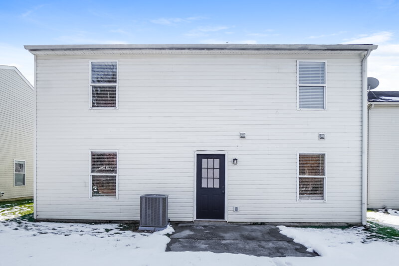 2,370/Mo, 520 Wyndham Ridge Dr Columbus, OH 43207 Rear View