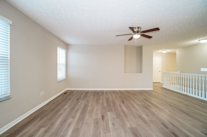 2,160/Mo, 9054 Jackies Bnd Reynoldsburg, OH 43068 Living Room View 2