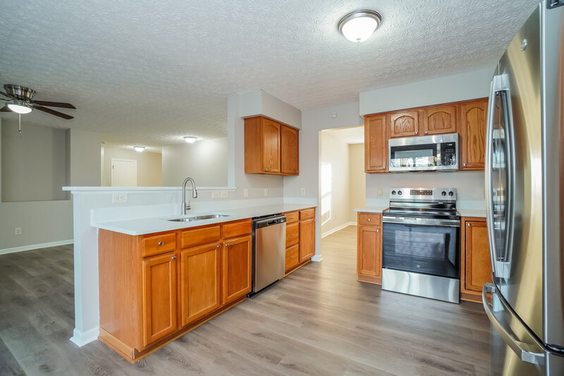 2,160/Mo, 9054 Jackies Bnd Reynoldsburg, OH 43068 Kitchen View