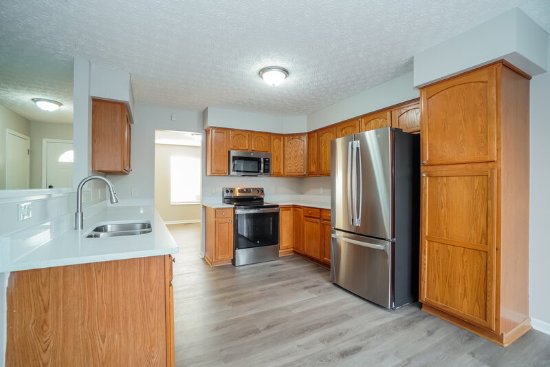 2,160/Mo, 9054 Jackies Bnd Reynoldsburg, OH 43068 Kitchen View 2