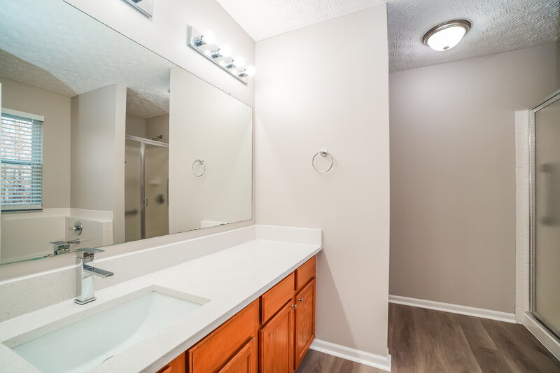 2,160/Mo, 9054 Jackies Bnd Reynoldsburg, OH 43068 Bathroom View 2