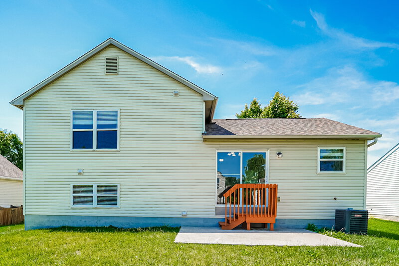 2,185/Mo, 444 Voyager Dr Groveport, OH 43125 Rear View