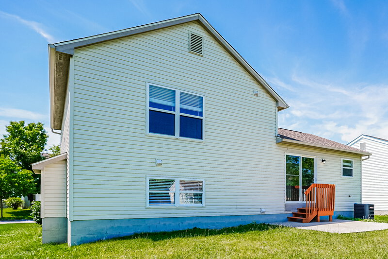 2,185/Mo, 444 Voyager Dr Groveport, OH 43125 Rear View 2