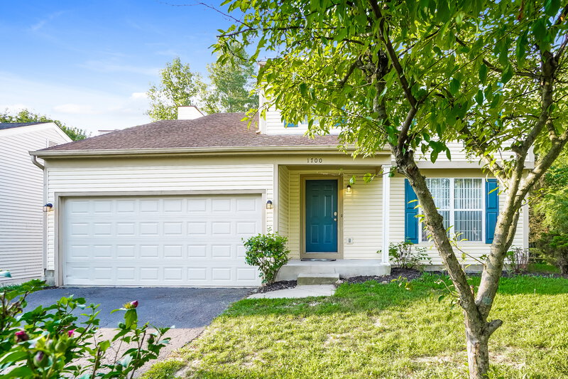 2,145/Mo, 1700 Golden Cloud Ln Columbus, OH 43228 External View