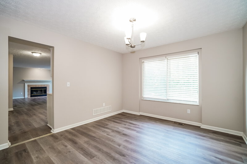 2,145/Mo, 1700 Golden Cloud Ln Columbus, OH 43228 Dining Room View