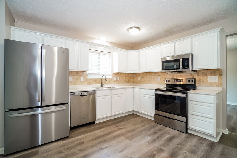 2,145/Mo, 1700 Golden Cloud Ln Columbus, OH 43228 Kitchen View