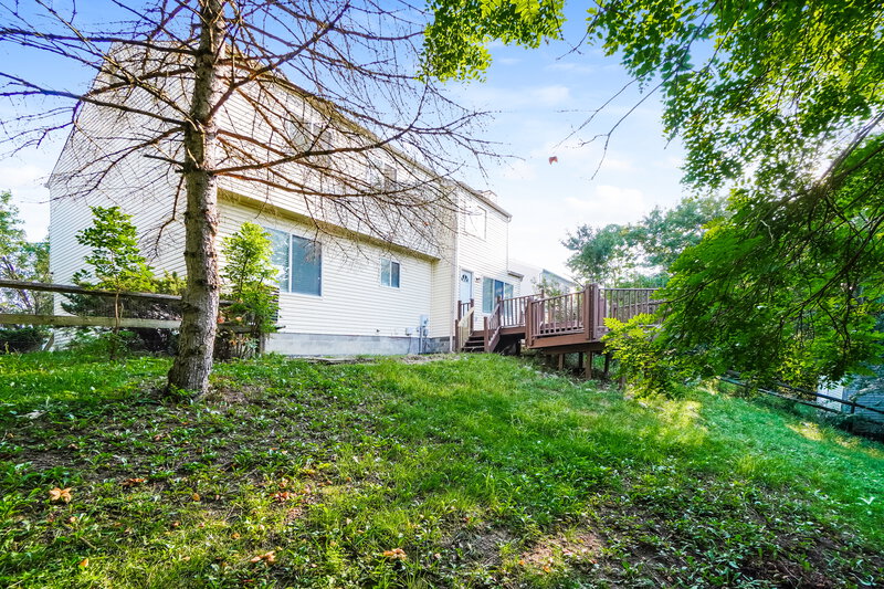 2,145/Mo, 1700 Golden Cloud Ln Columbus, OH 43228 Rear View