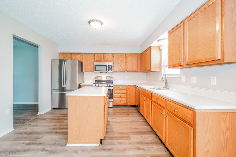 2,290/Mo, 4299 Shady Meadows Dr Grove City, OH 43123 Kitchen View