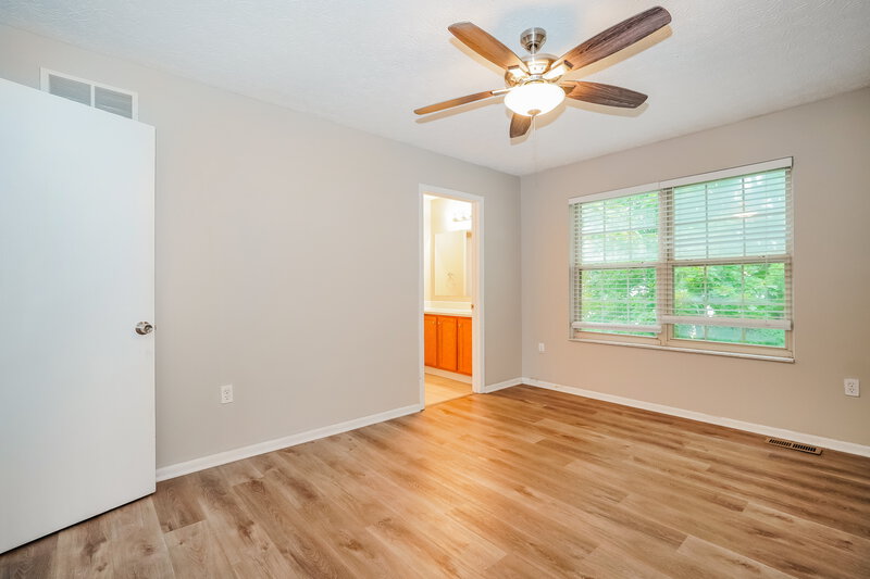 2,290/Mo, 4299 Shady Meadows Dr Grove City, OH 43123 Main Bedroom View 2