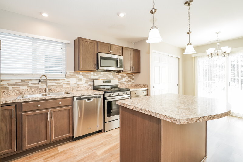 2,145/Mo, 3793 Sugarbark Dr Canal Winchester, OH 43110 Kitchen View