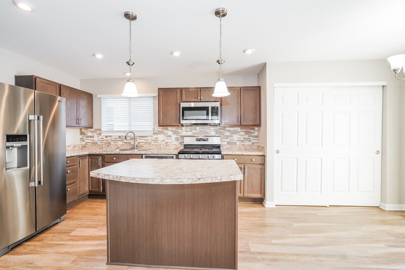 2,145/Mo, 3793 Sugarbark Dr Canal Winchester, OH 43110 Kitchen View 2