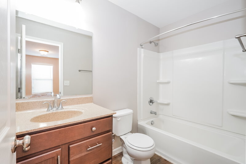 2,145/Mo, 3793 Sugarbark Dr Canal Winchester, OH 43110 Bathroom View